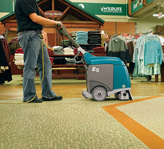 E5 Compact Low-Profile Carpet Extractor alt 16